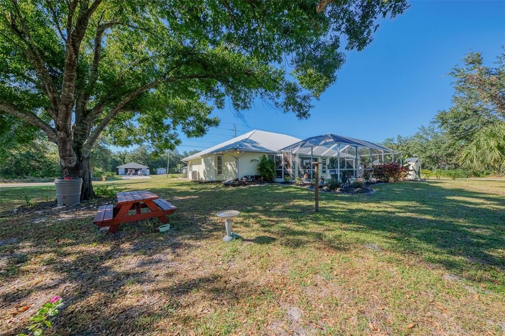 Active With Contract: $399,900 (3 beds, 2 baths, 1910 Square Feet)