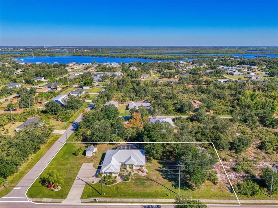 Active With Contract: $399,900 (3 beds, 2 baths, 1910 Square Feet)