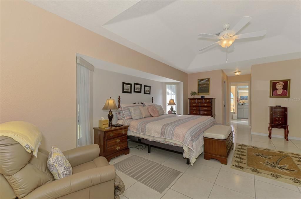 Active With Contract: $399,900 (3 beds, 2 baths, 1910 Square Feet)