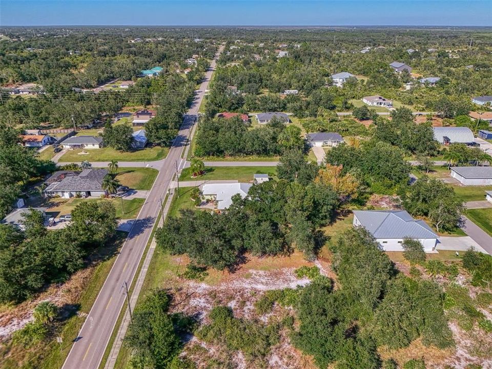 Active With Contract: $399,900 (3 beds, 2 baths, 1910 Square Feet)