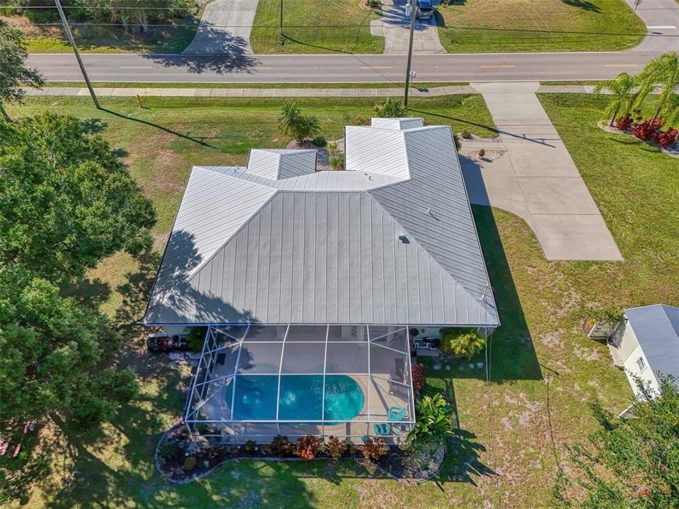 Active With Contract: $399,900 (3 beds, 2 baths, 1910 Square Feet)