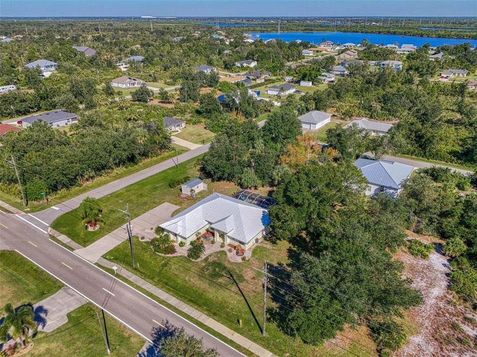 Active With Contract: $399,900 (3 beds, 2 baths, 1910 Square Feet)