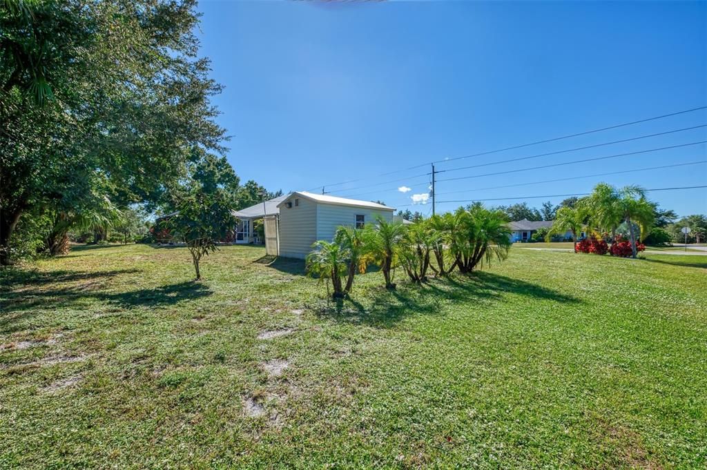 Active With Contract: $399,900 (3 beds, 2 baths, 1910 Square Feet)