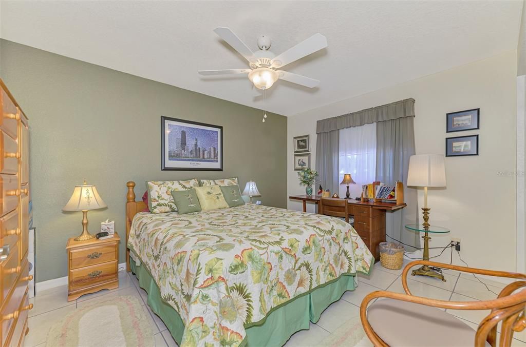 Active With Contract: $399,900 (3 beds, 2 baths, 1910 Square Feet)