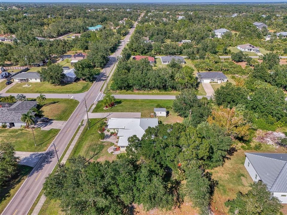Active With Contract: $399,900 (3 beds, 2 baths, 1910 Square Feet)