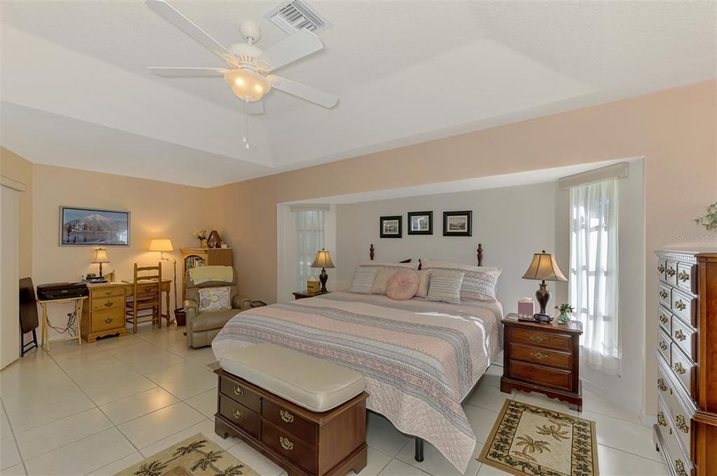 Active With Contract: $399,900 (3 beds, 2 baths, 1910 Square Feet)