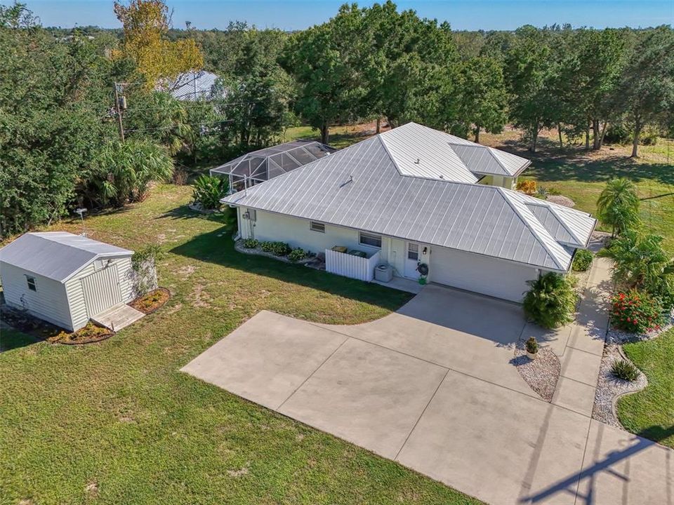 Active With Contract: $399,900 (3 beds, 2 baths, 1910 Square Feet)