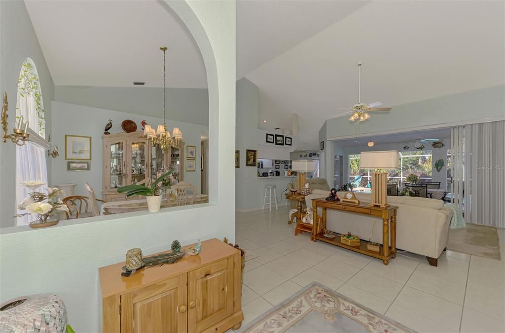 Active With Contract: $399,900 (3 beds, 2 baths, 1910 Square Feet)