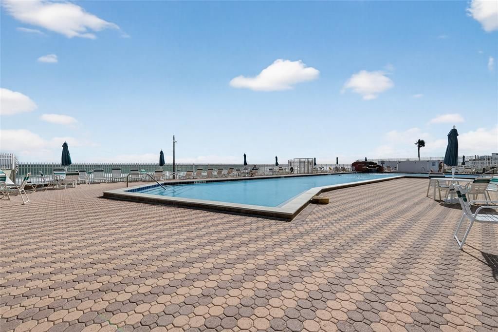 For Sale: $195,000 (1 beds, 1 baths, 450 Square Feet)