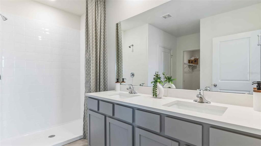 Active With Contract: $396,240 (3 beds, 2 baths, 1828 Square Feet)