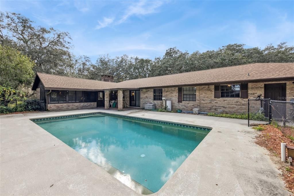 En Venta: $798,000 (3 camas, 2 baños, 2773 Pies cuadrados)