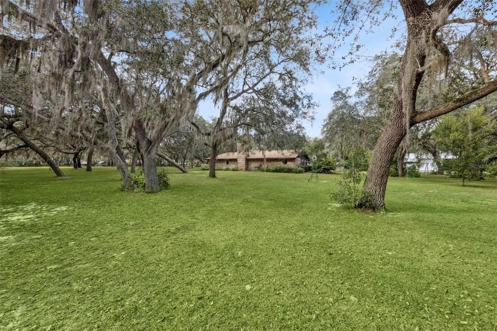 En Venta: $798,000 (3 camas, 2 baños, 2773 Pies cuadrados)