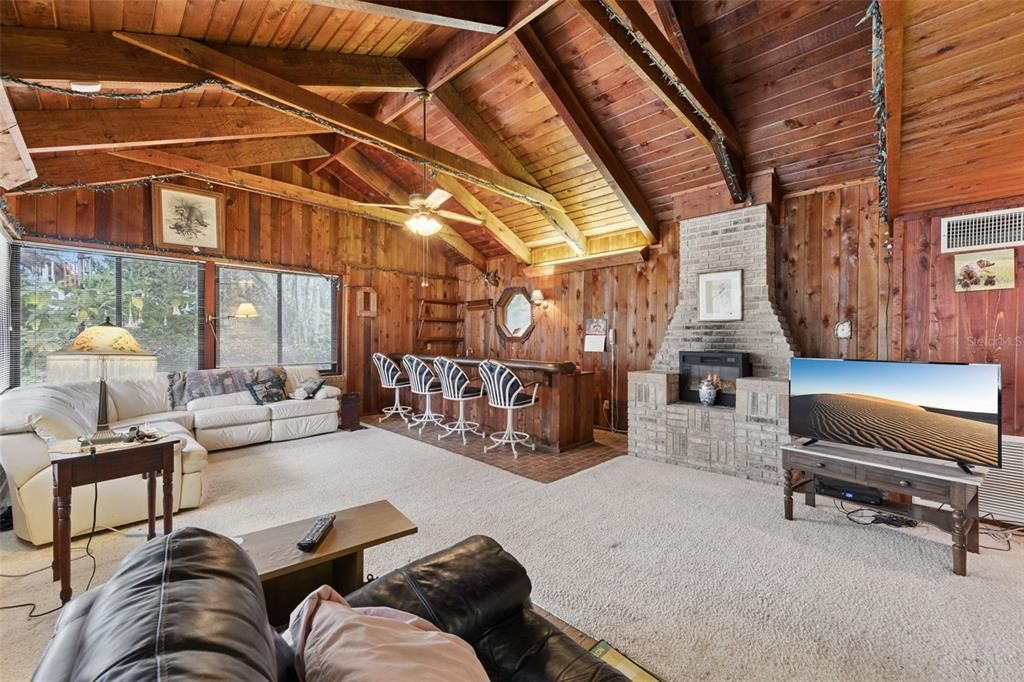 En Venta: $798,000 (3 camas, 2 baños, 2773 Pies cuadrados)