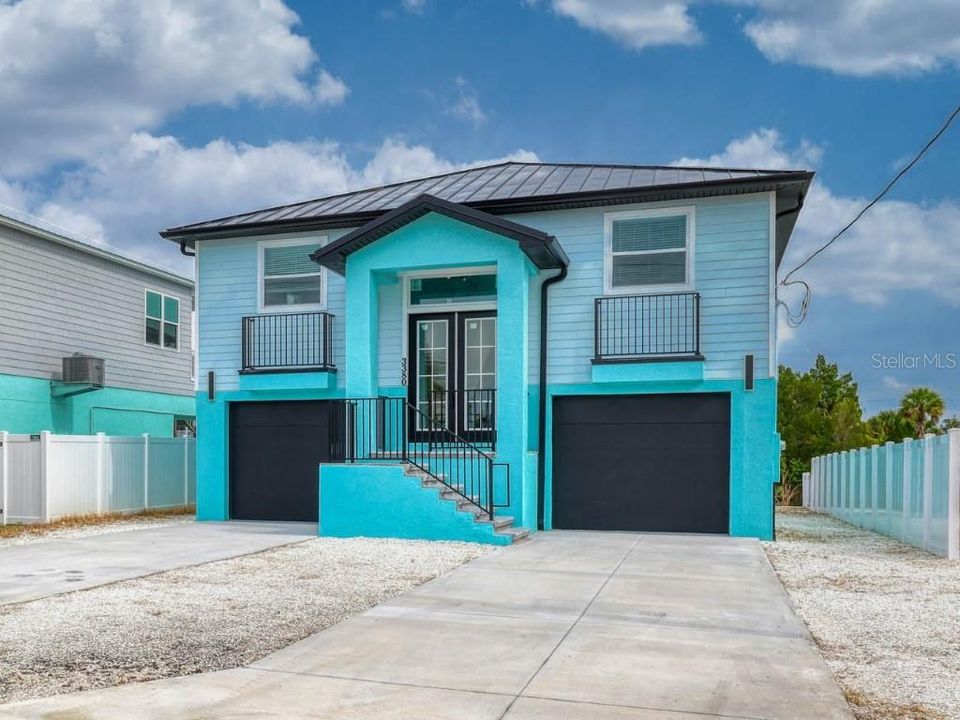 For Sale: $535,000 (3 beds, 2 baths, 1750 Square Feet)