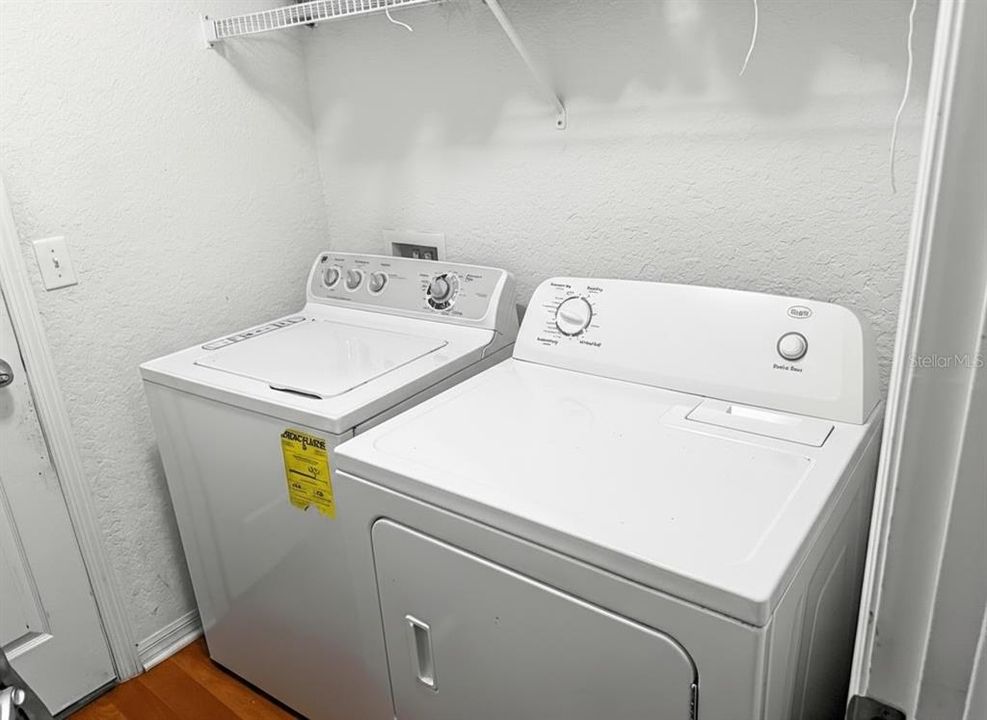 На продажу: $300,000 (3 спален, 2 ванн, 1478 Квадратных фут)