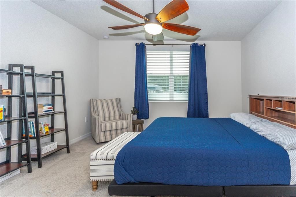 For Rent: $2,300 (4 beds, 3 baths, 1983 Square Feet)