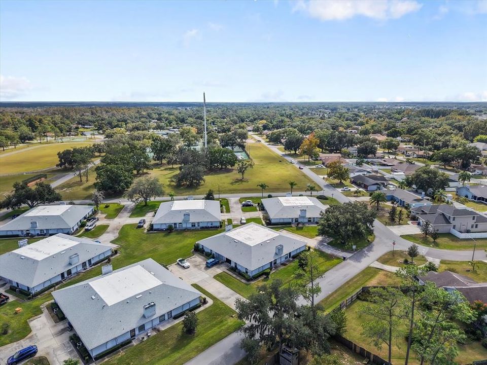 For Sale: $230,000 (2 beds, 2 baths, 1218 Square Feet)