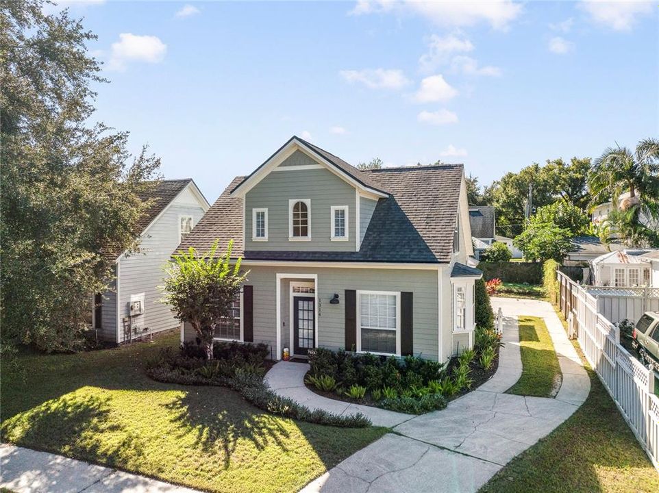 Activo con contrato: $469,900 (3 camas, 2 baños, 1414 Pies cuadrados)