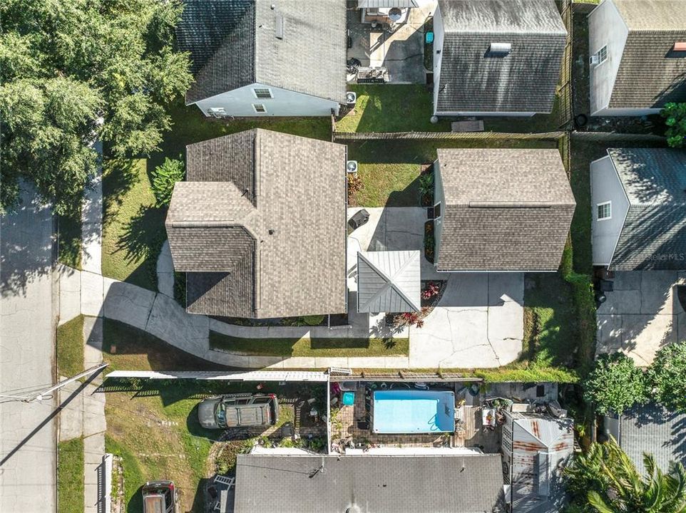 Activo con contrato: $469,900 (3 camas, 2 baños, 1414 Pies cuadrados)