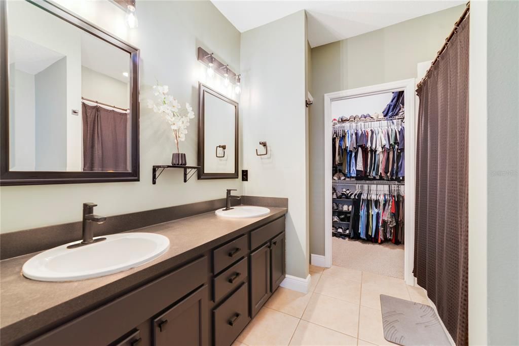 Activo con contrato: $469,900 (3 camas, 2 baños, 1414 Pies cuadrados)