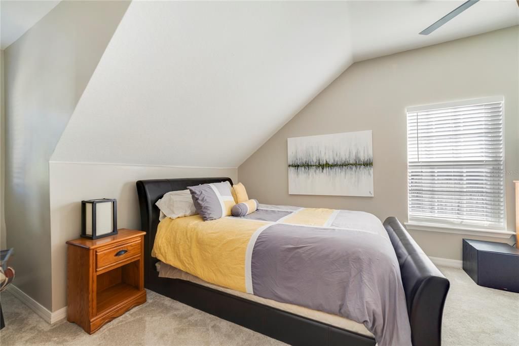 Activo con contrato: $469,900 (3 camas, 2 baños, 1414 Pies cuadrados)