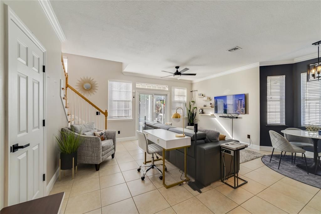 Activo con contrato: $469,900 (3 camas, 2 baños, 1414 Pies cuadrados)