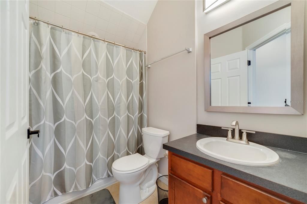 Activo con contrato: $469,900 (3 camas, 2 baños, 1414 Pies cuadrados)