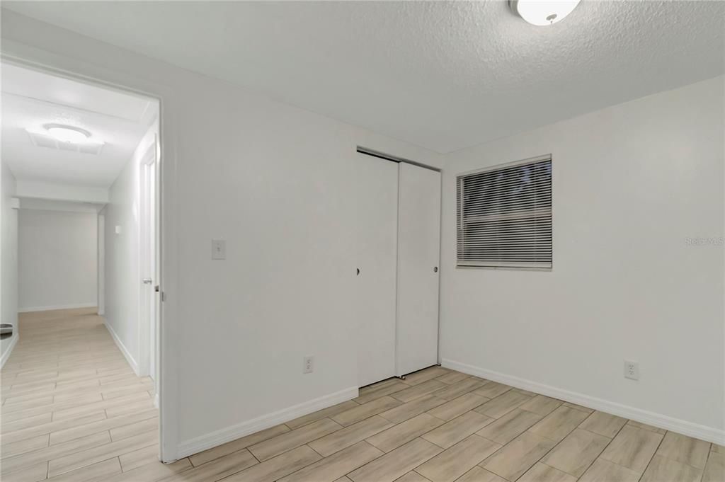 Active With Contract: $245,000 (3 beds, 1 baths, 950 Square Feet)