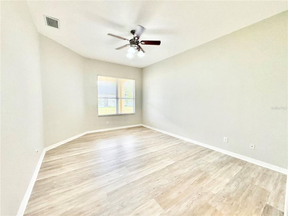 Active With Contract: $2,550 (4 beds, 3 baths, 2353 Square Feet)