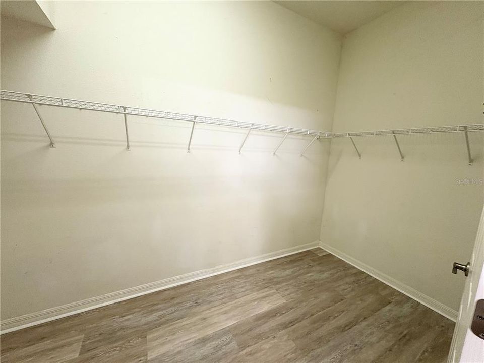 Active With Contract: $2,550 (4 beds, 3 baths, 2353 Square Feet)