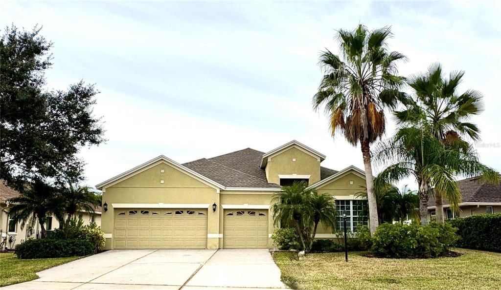 Active With Contract: $2,550 (4 beds, 3 baths, 2353 Square Feet)