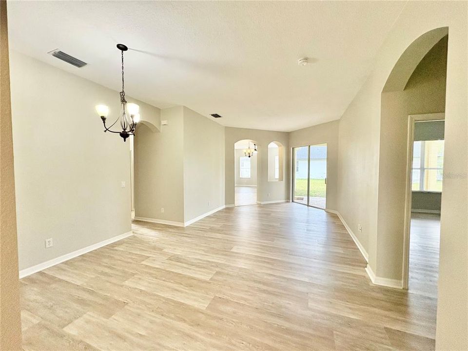 Active With Contract: $2,550 (4 beds, 3 baths, 2353 Square Feet)