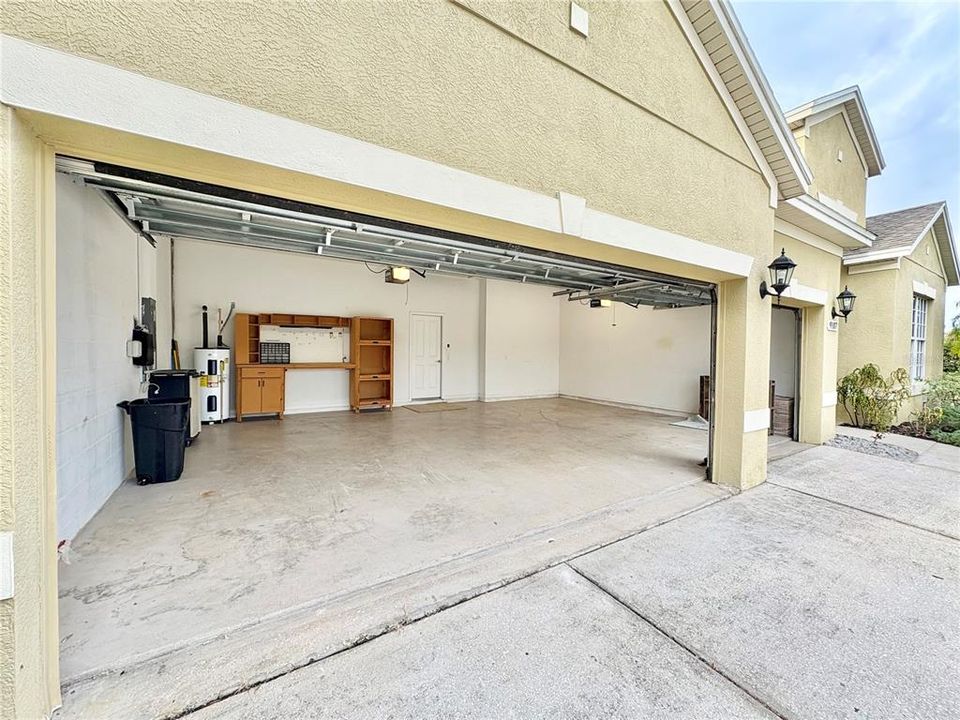 Active With Contract: $2,550 (4 beds, 3 baths, 2353 Square Feet)