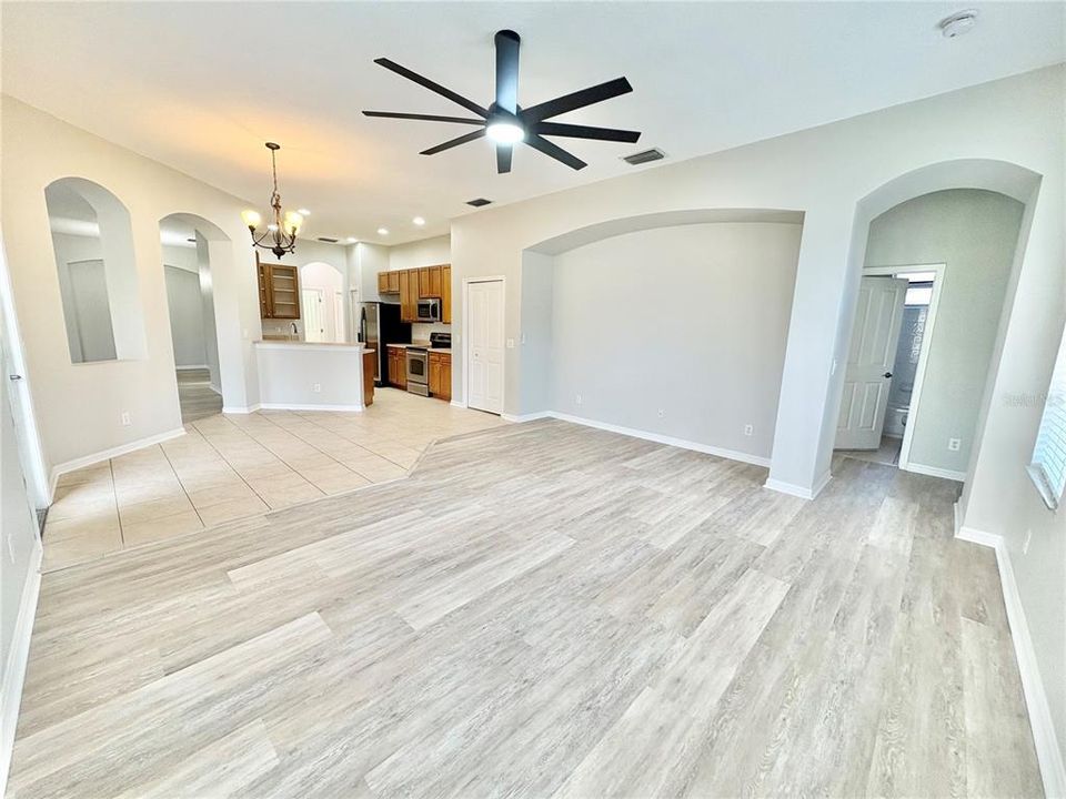 Active With Contract: $2,550 (4 beds, 3 baths, 2353 Square Feet)