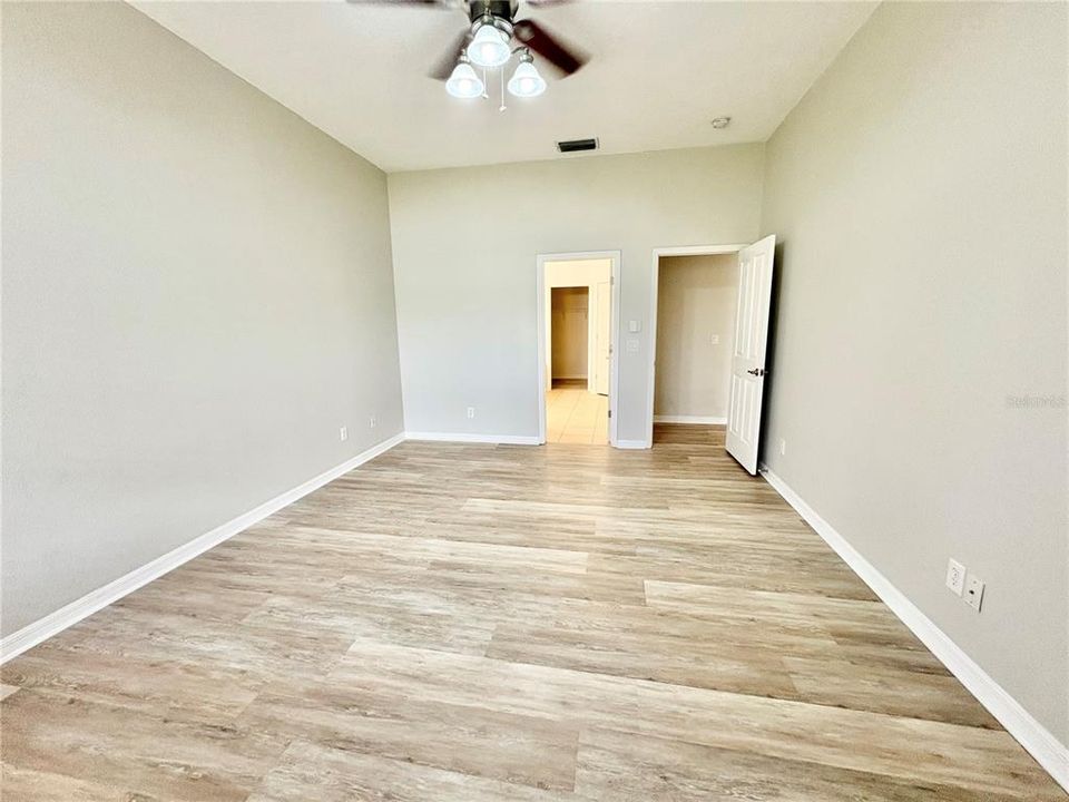 Active With Contract: $2,550 (4 beds, 3 baths, 2353 Square Feet)