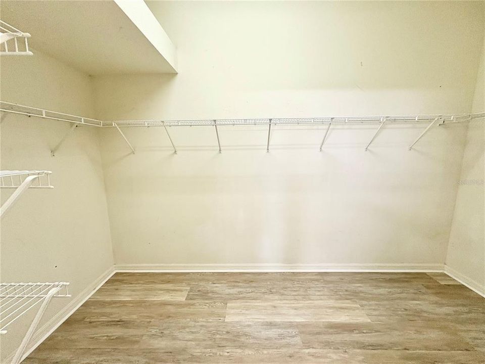 Active With Contract: $2,550 (4 beds, 3 baths, 2353 Square Feet)