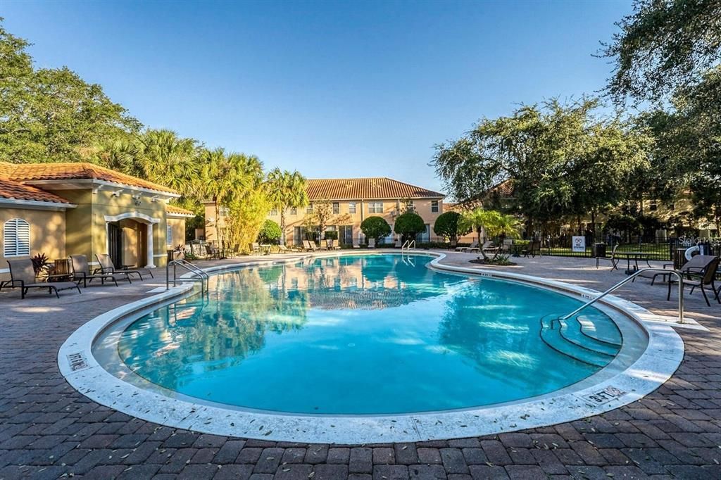 Active With Contract: $279,000 (2 beds, 2 baths, 1112 Square Feet)