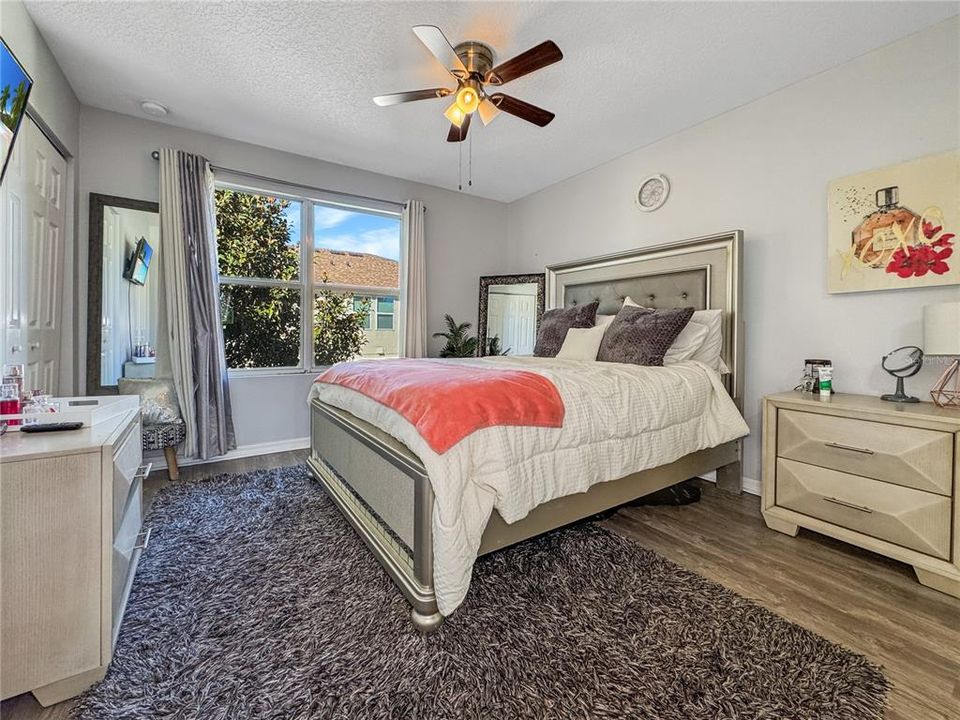 Active With Contract: $279,000 (2 beds, 2 baths, 1112 Square Feet)