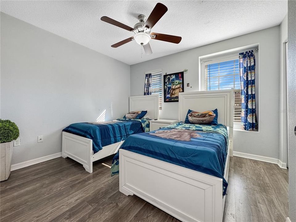 Active With Contract: $279,000 (2 beds, 2 baths, 1112 Square Feet)