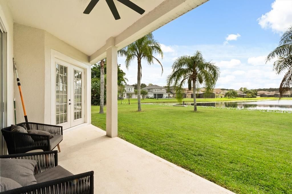 Activo con contrato: $690,000 (5 camas, 3 baños, 3268 Pies cuadrados)