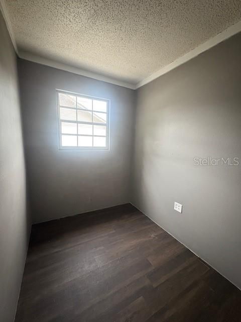 合同活跃: $264,500 (3 贝兹, 2 浴室, 1536 平方英尺)