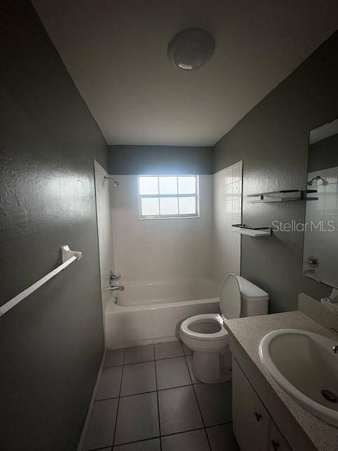 合同活跃: $264,500 (3 贝兹, 2 浴室, 1536 平方英尺)