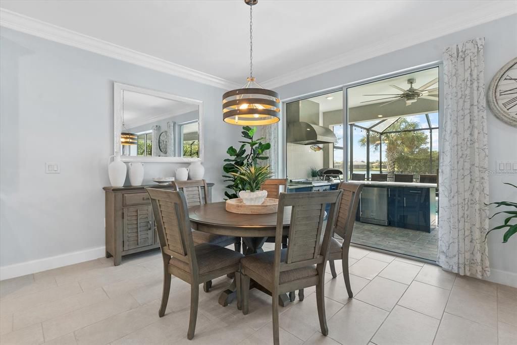 Activo con contrato: $975,000 (5 camas, 3 baños, 3395 Pies cuadrados)