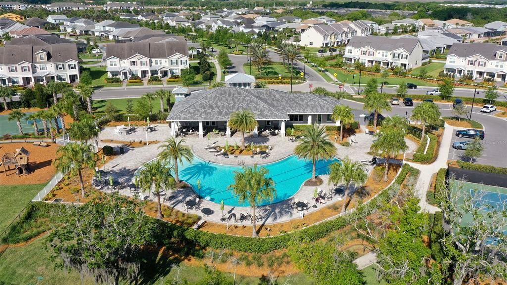 Activo con contrato: $975,000 (5 camas, 3 baños, 3395 Pies cuadrados)