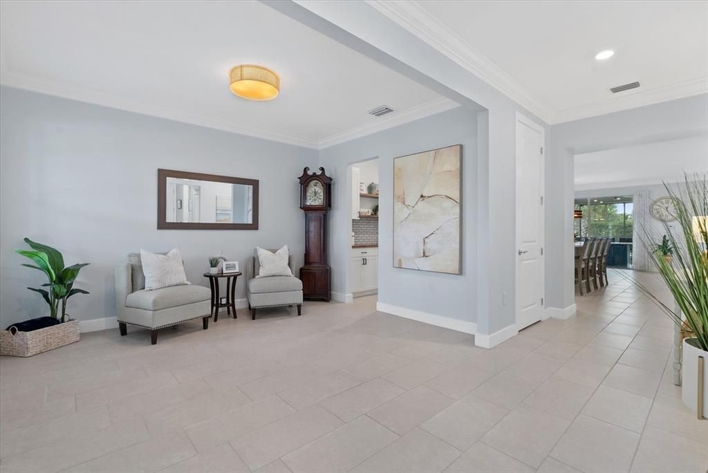 Activo con contrato: $975,000 (5 camas, 3 baños, 3395 Pies cuadrados)