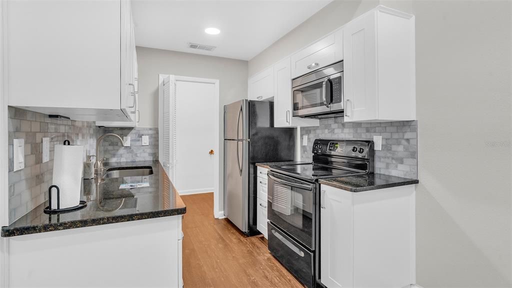 For Rent: $2,100 (2 beds, 1 baths, 1336 Square Feet)