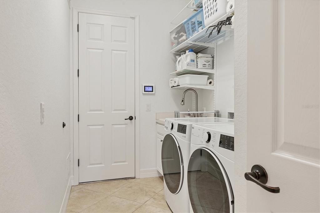 For Sale: $675,000 (4 beds, 2 baths, 2359 Square Feet)