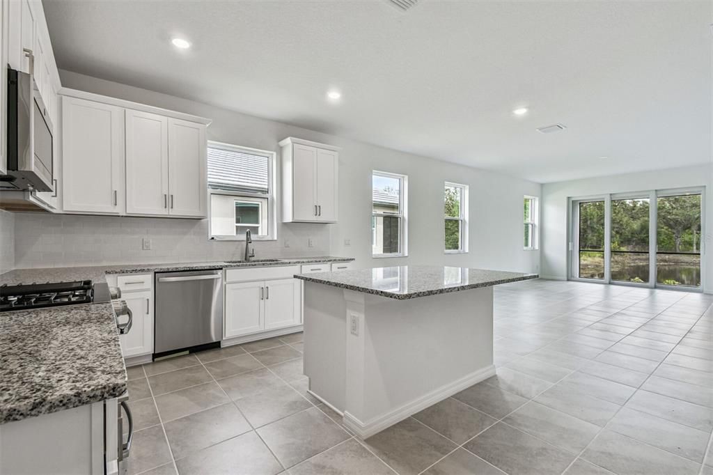 En Venta: $371,999 (2 camas, 2 baños, 1671 Pies cuadrados)