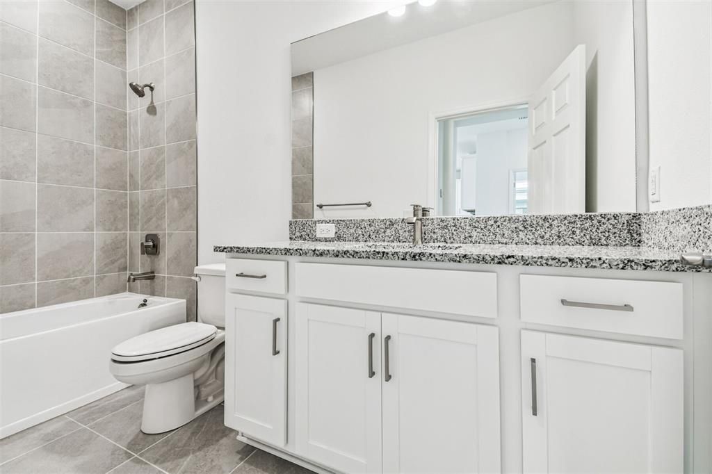 En Venta: $371,999 (2 camas, 2 baños, 1671 Pies cuadrados)