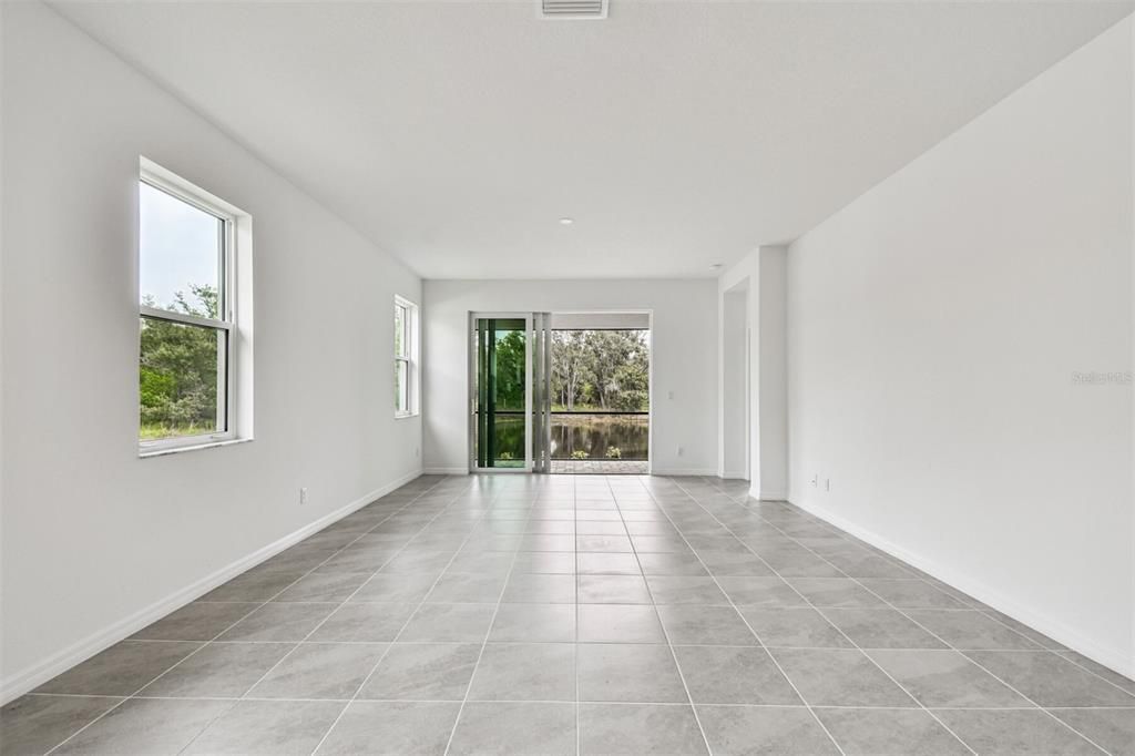 En Venta: $371,999 (2 camas, 2 baños, 1671 Pies cuadrados)